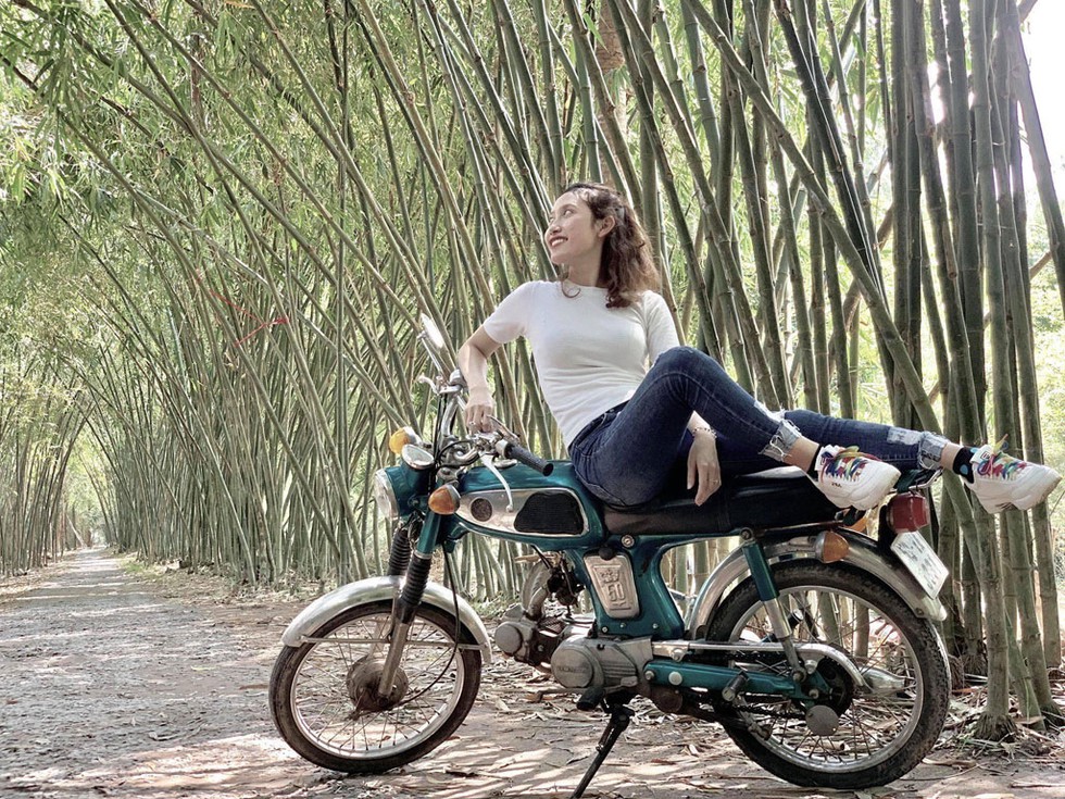 Con[-]đường[-]tre[-]xanh[-]rì[-]rà[-]"[-]Độc[-]nhấ"[-]miền[-]Tây